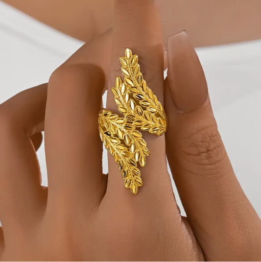 Radiant Leaf Motif 21K Gold Ring