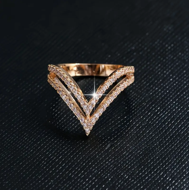 Elegant V-Shaped Fashion 21K Gold Ring