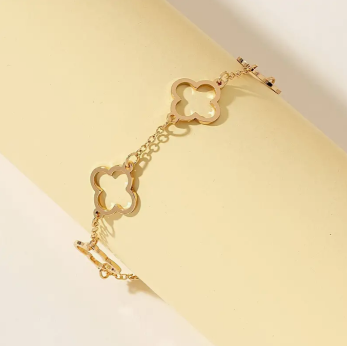 Pretty Hollow Lucky Flower 21K Gold Bracelet