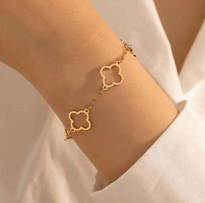 Pretty Hollow Lucky Flower 21K Gold Bracelet