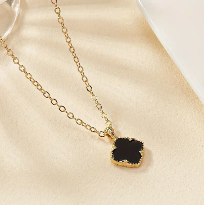 Charm Fashion Simple Acrylic Geometric Ladies 21K Gold Pendant Necklace